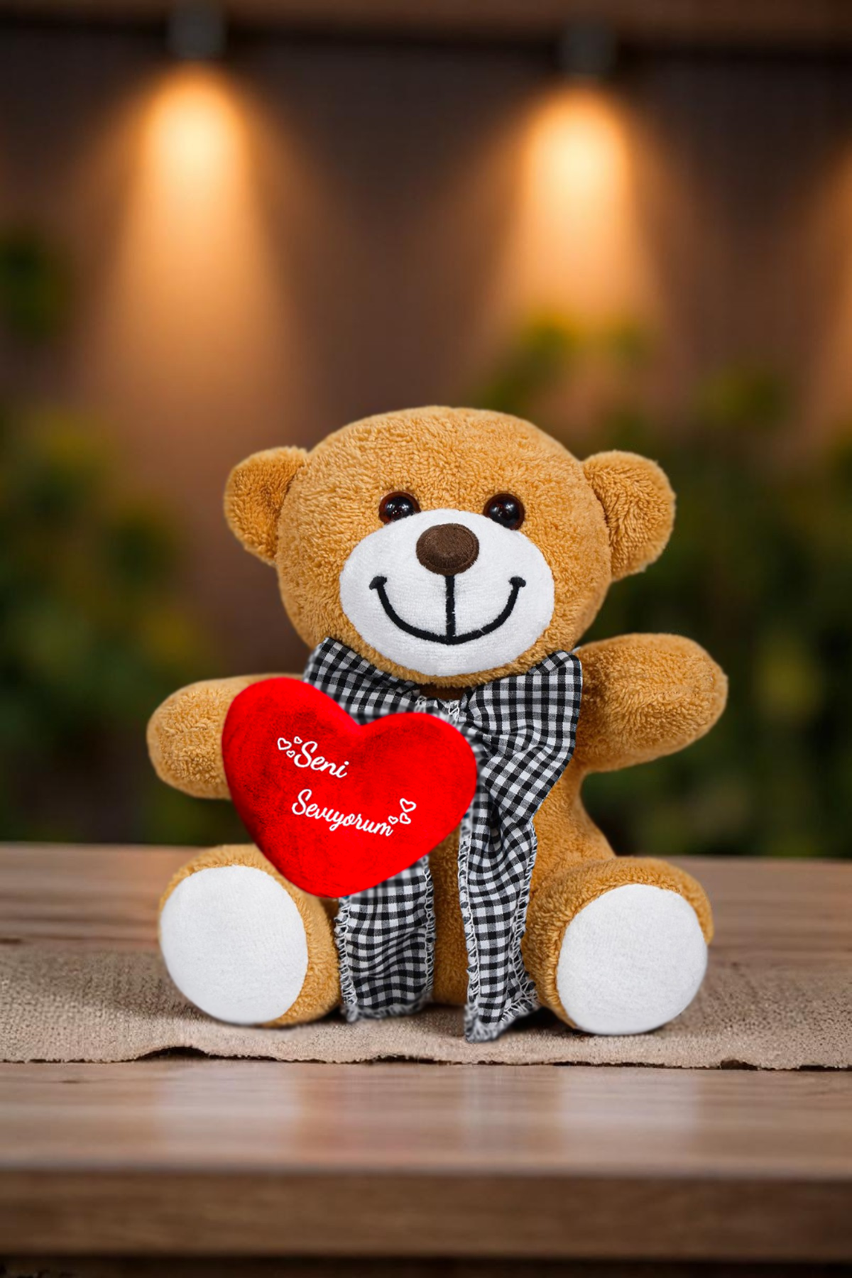 Seni Seviyorum Kalpli Peluş Papyonlu Ayıcık - Sevgiliye Özel Seni seviyorum Yazılı Kalp